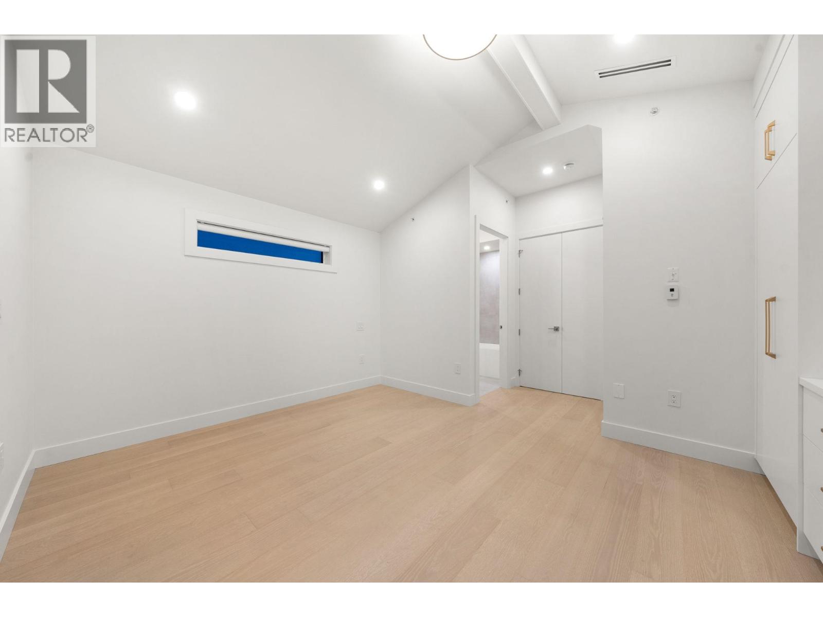 2 1582 E 2nd Avenue, Vancouver, British Columbia  V5N 1C7 - Photo 23 - R3109582