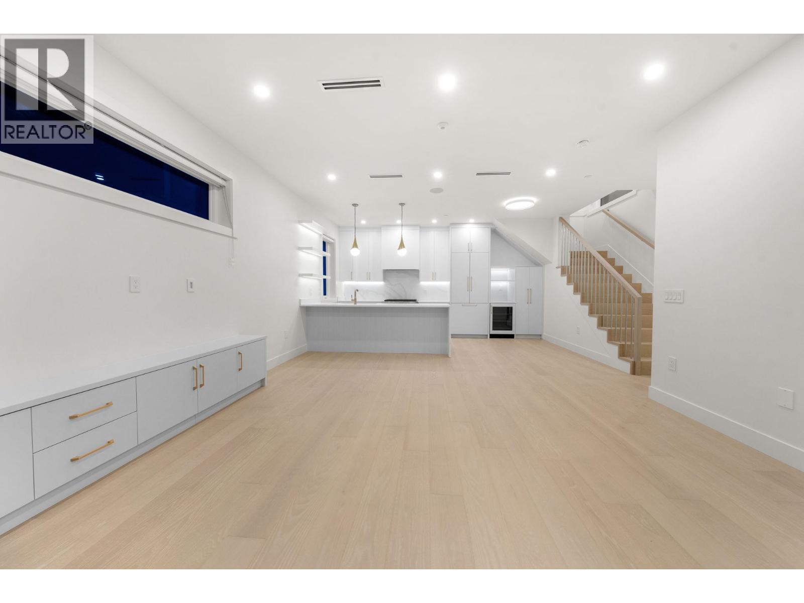 2 1582 E 2nd Avenue, Vancouver, British Columbia  V5N 1C7 - Photo 6 - R3109582