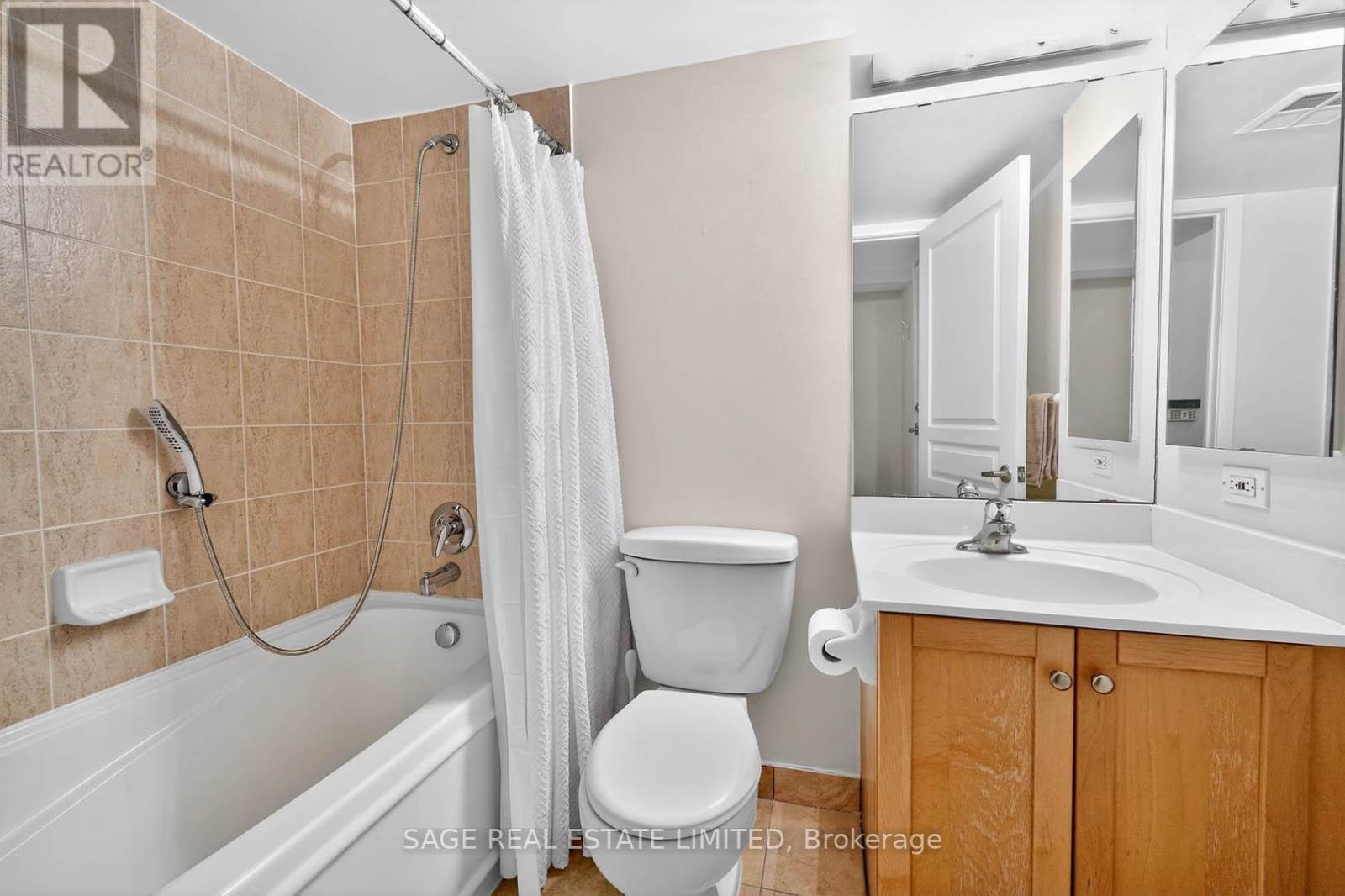 220 - 323 Richmond Street E, Toronto, Ontario  M5A 4R3 - Photo 12 - C12991954