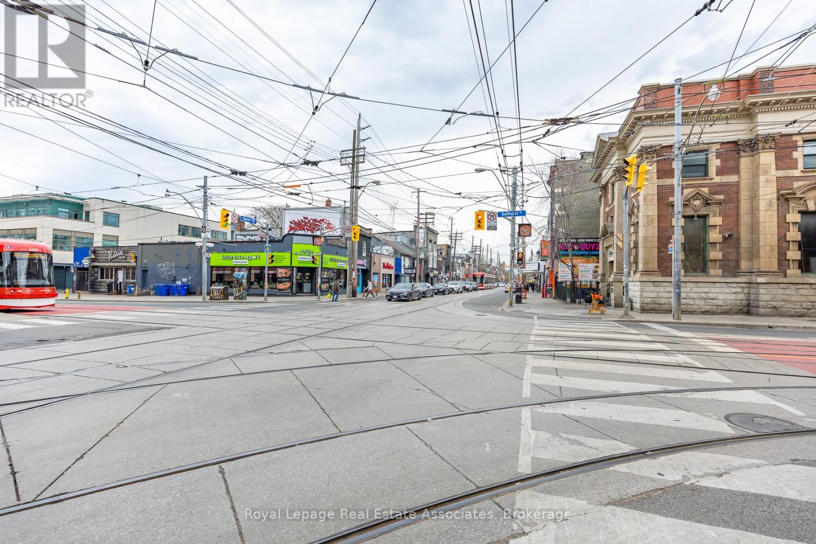 592 Queen Street W, Toronto, Ontario  M6J 1E3 - Photo 7 - C12991956