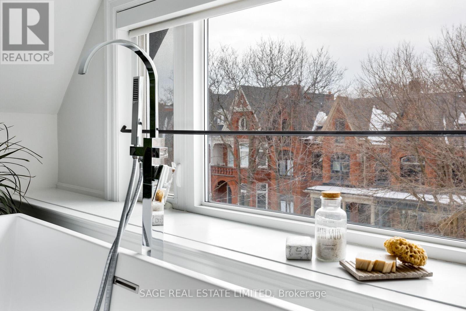 221 Crawford Street, Toronto, Ontario  M6J 2V5 - Photo 42 - C12991972