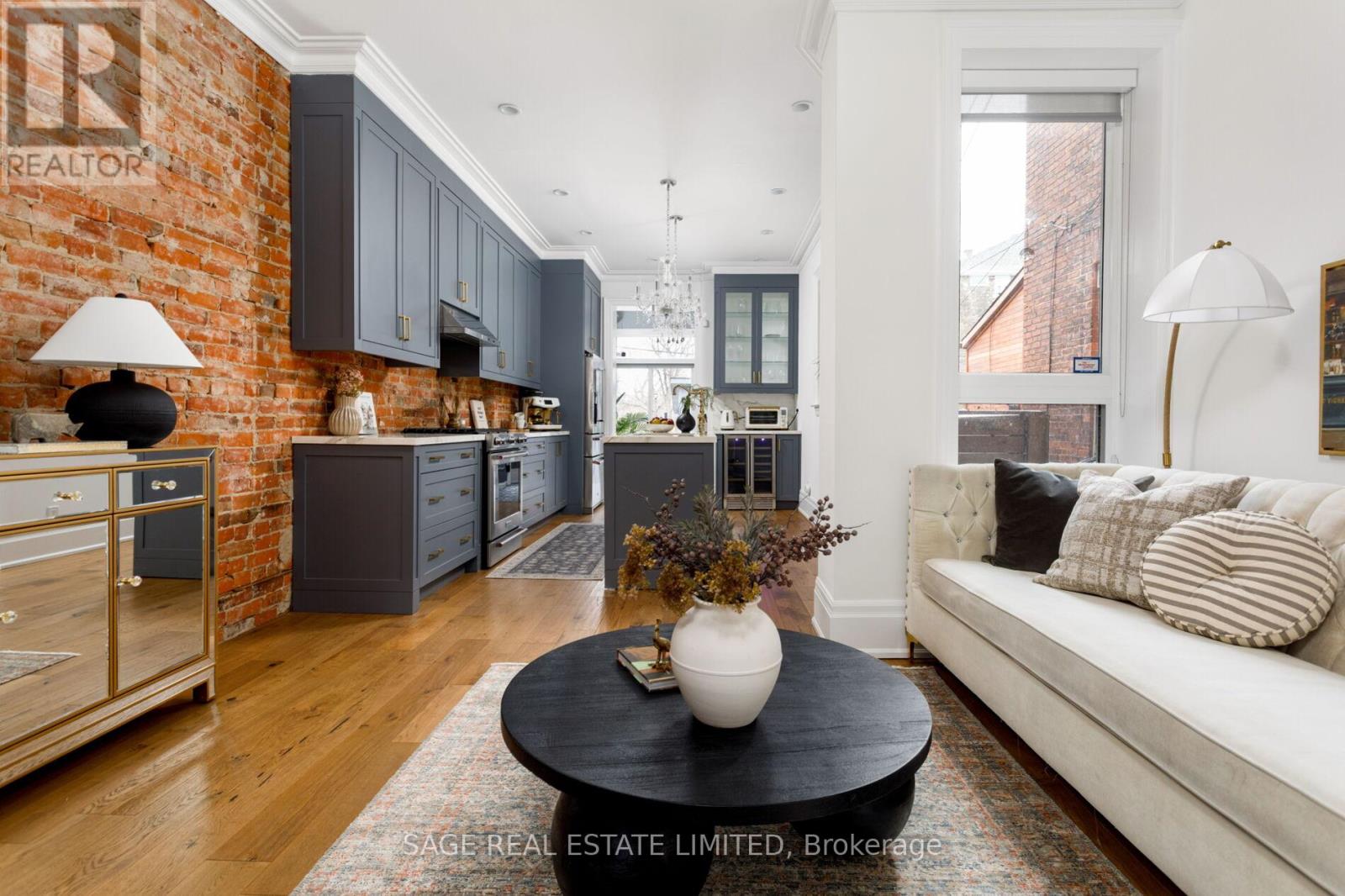 221 Crawford Street, Toronto, Ontario  M6J 2V5 - Photo 9 - C12991972