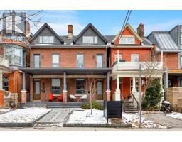 221 CRAWFORD STREET, Toronto, Ontario