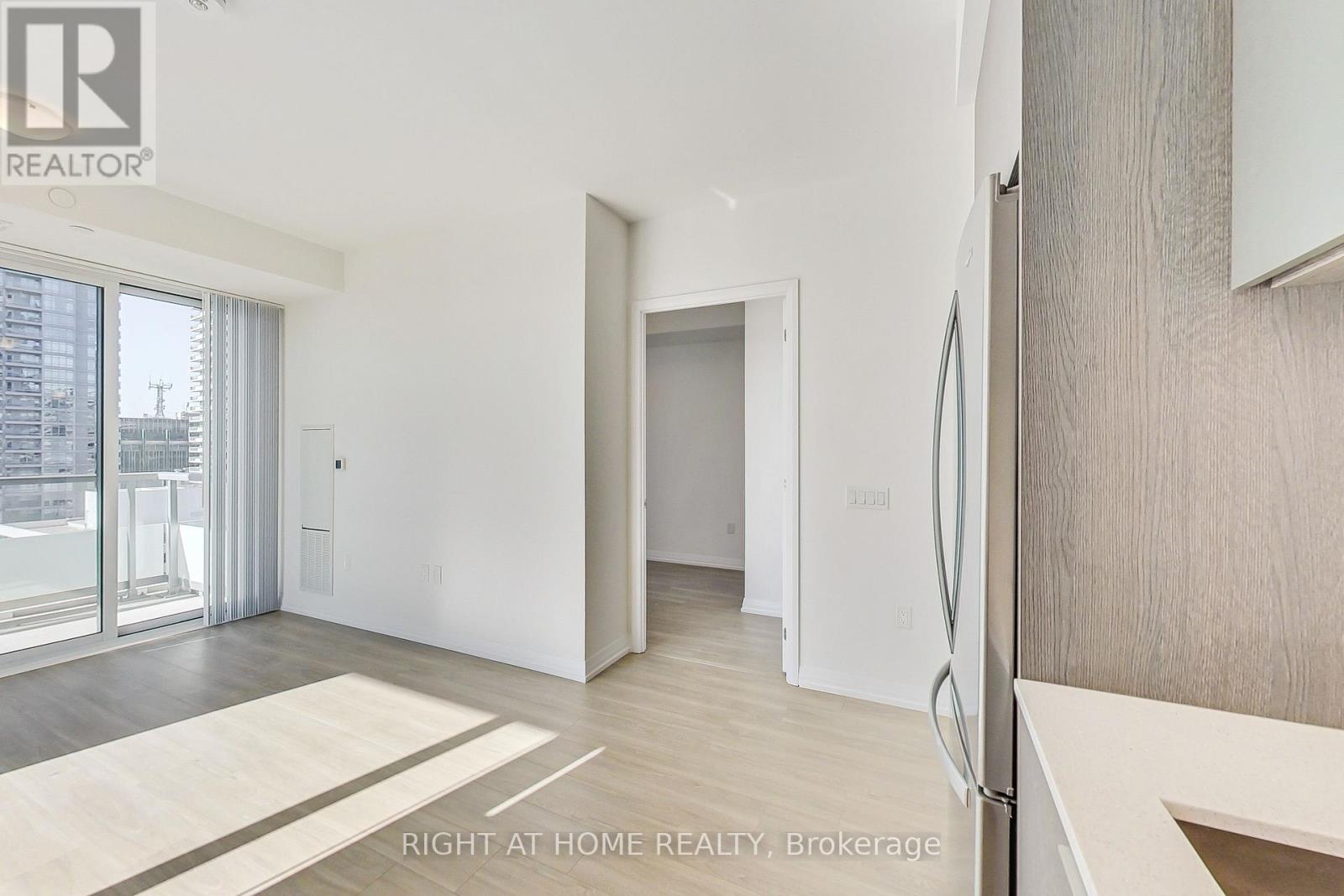 2113 - 50 Dunfield Avenue, Toronto, Ontario  M4S 0E4 - Photo 15 - C12991982