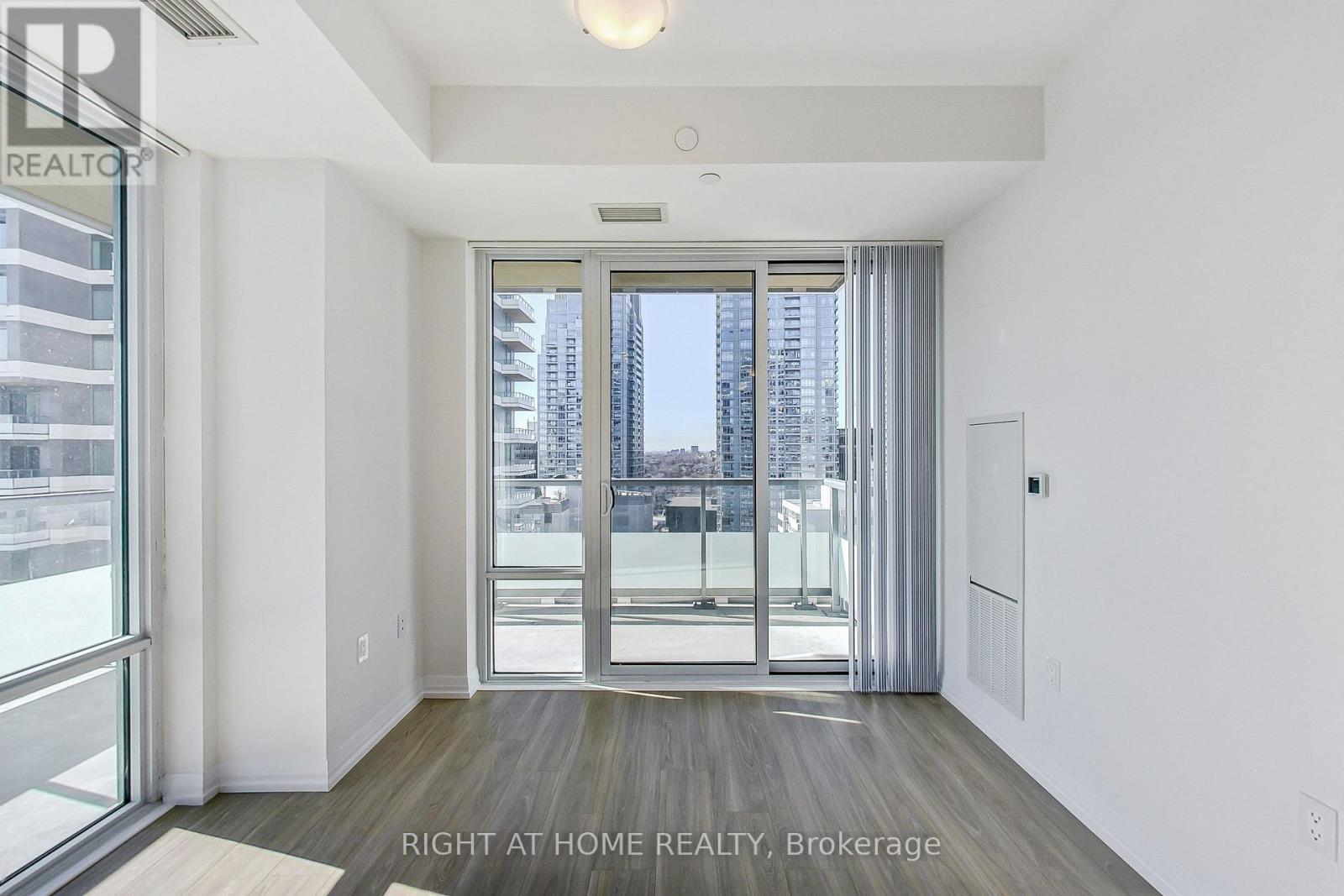 2113 - 50 Dunfield Avenue, Toronto, Ontario  M4S 0E4 - Photo 9 - C12991982