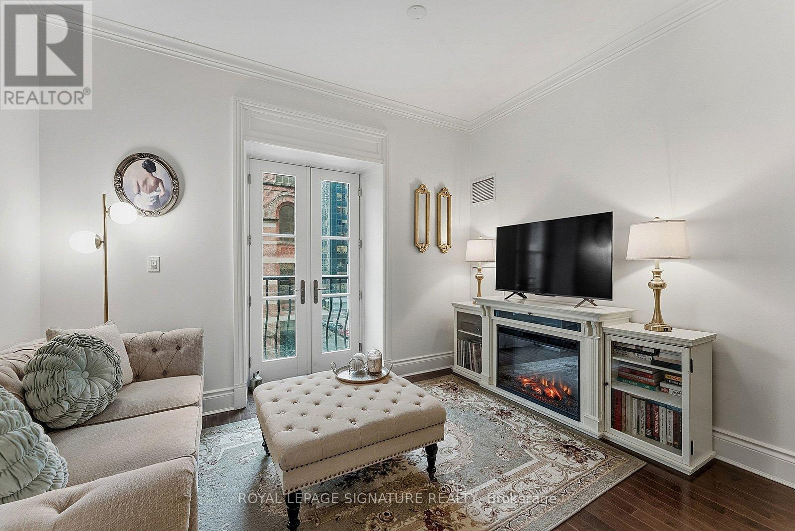 339 - 22 Leader Lane, Toronto, Ontario  M5E 0B2 - Photo 10 - C12992046