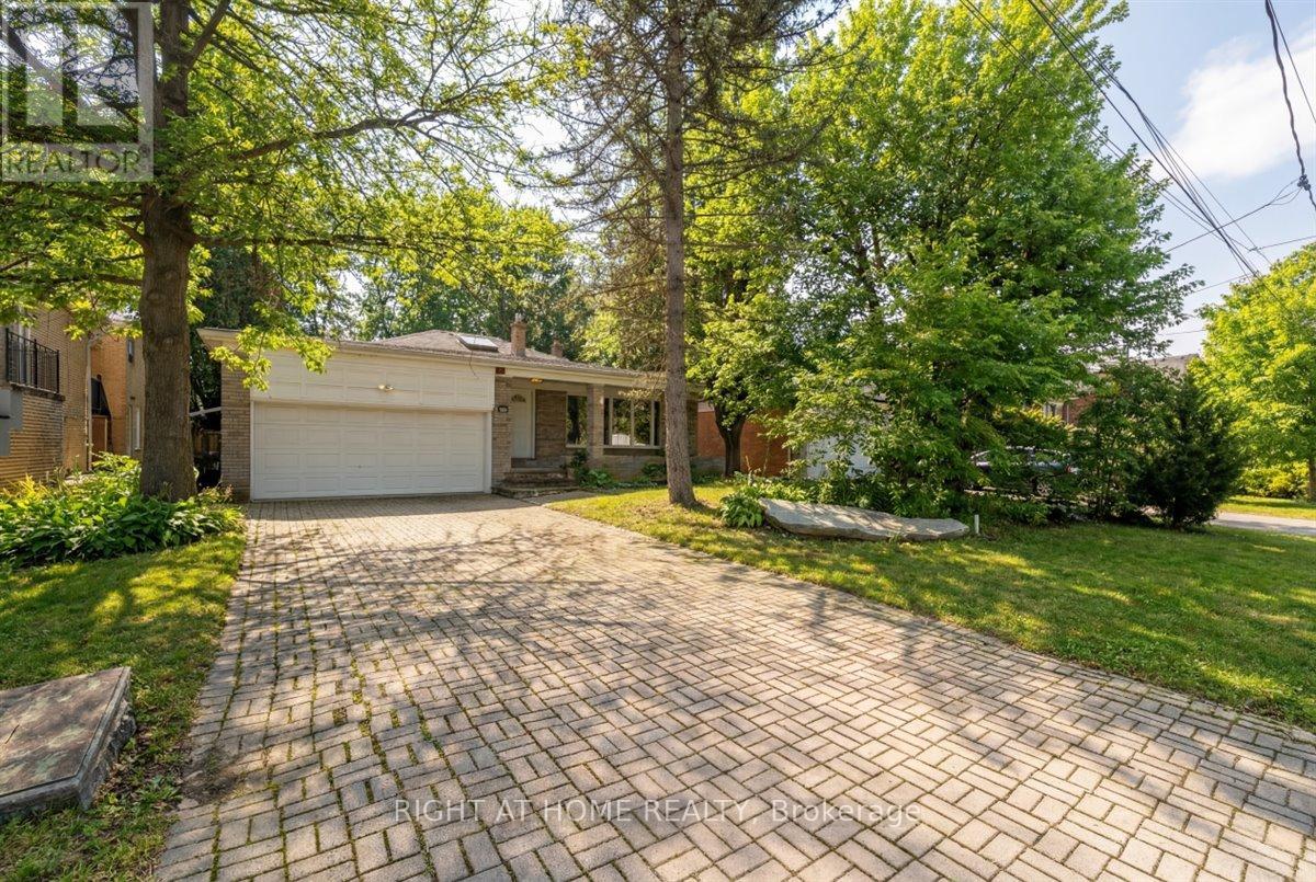 23 CHRISTINE CRESCENT, Toronto, Ontario