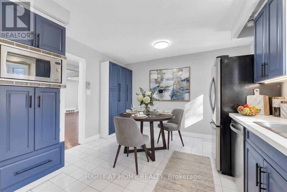 23 Christine Crescent, Toronto, Ontario  M2R 1A4 - Photo 15 - C12992086