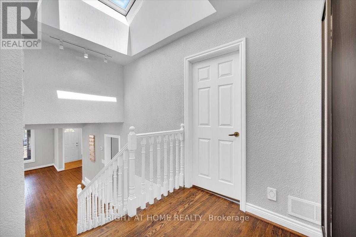 23 Christine Crescent, Toronto, Ontario  M2R 1A4 - Photo 16 - C12992086