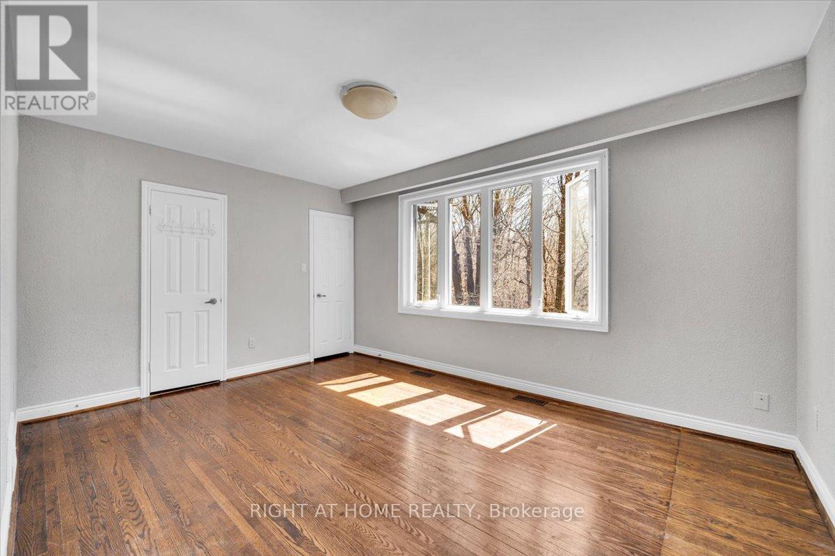 23 Christine Crescent, Toronto, Ontario  M2R 1A4 - Photo 18 - C12992086