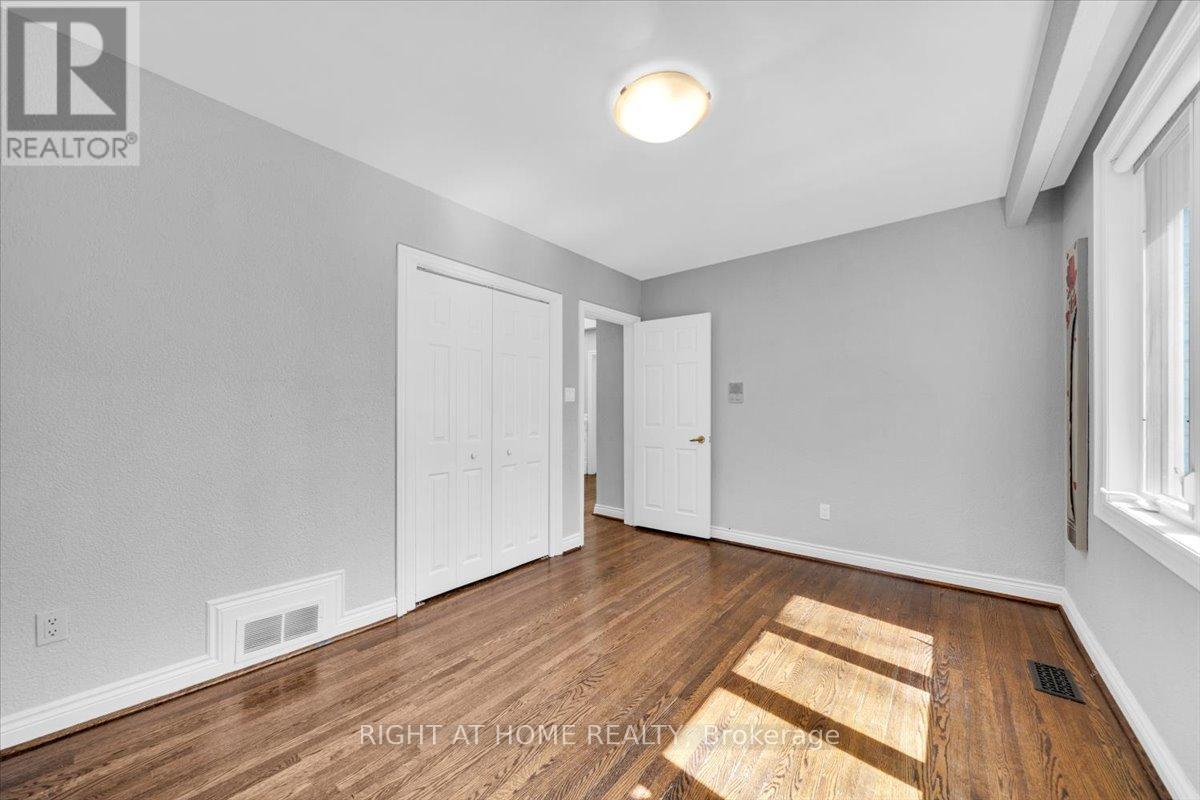 23 Christine Crescent, Toronto, Ontario  M2R 1A4 - Photo 21 - C12992086