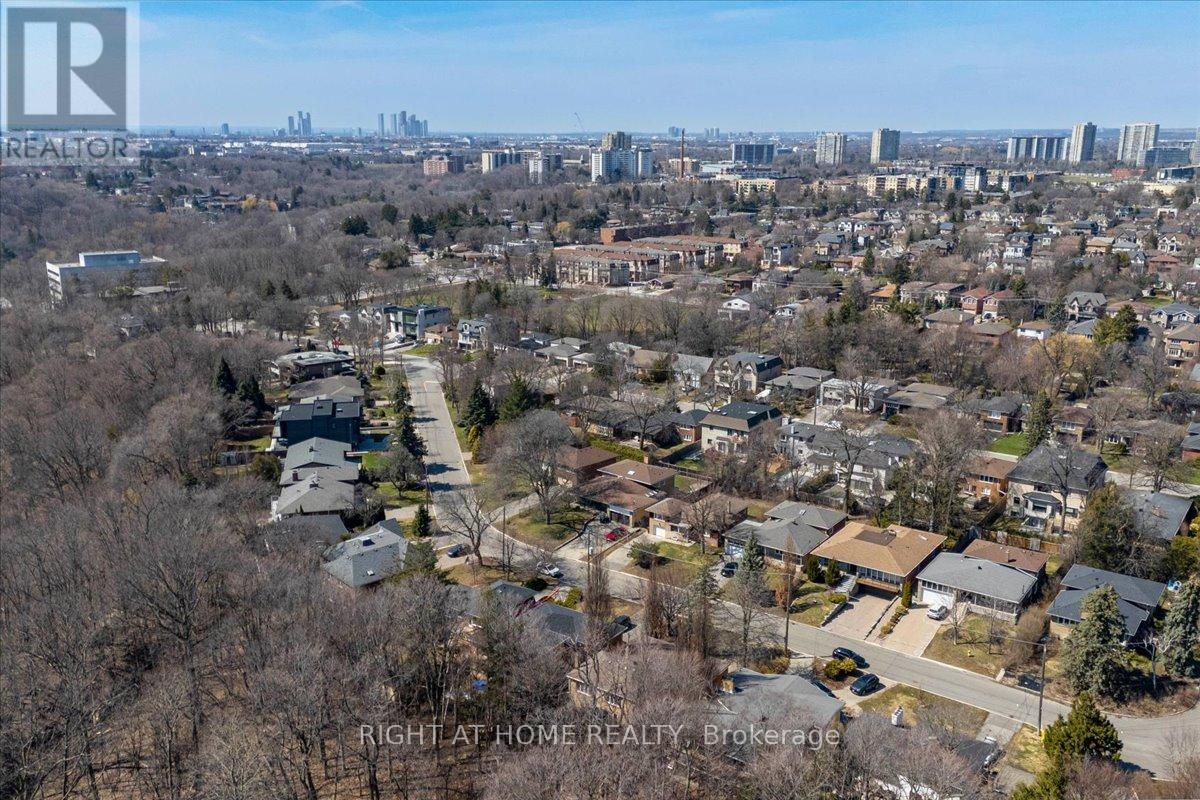 23 Christine Crescent, Toronto, Ontario  M2R 1A4 - Photo 42 - C12992086