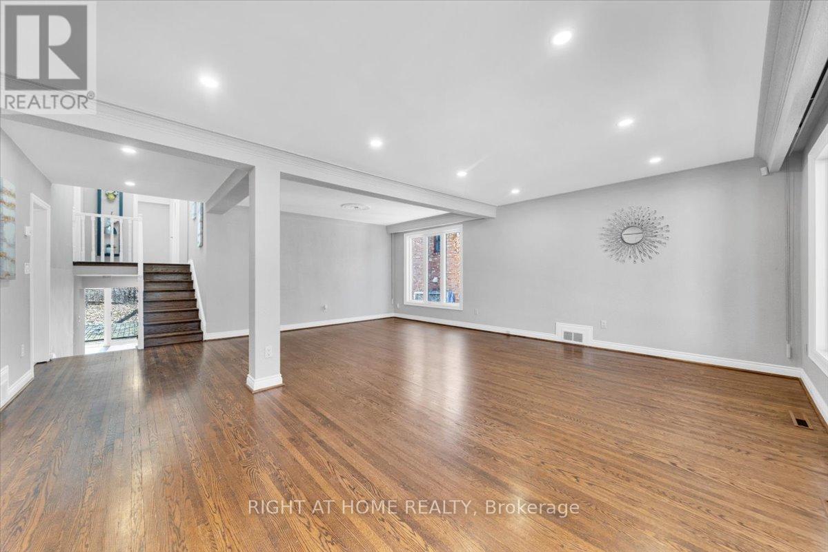 23 Christine Crescent, Toronto, Ontario  M2R 1A4 - Photo 8 - C12992086