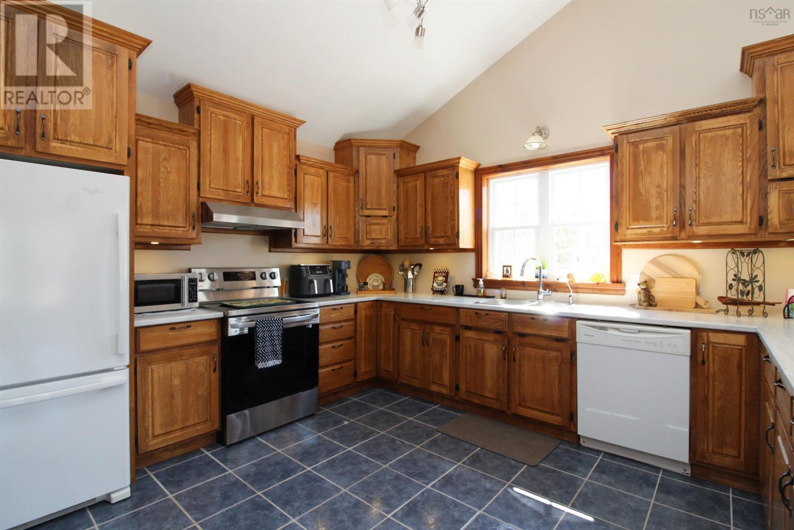 763 Balmoral Road, Central New Annan, Nova Scotia  B0K 1V0 - Photo 12 - 202607224