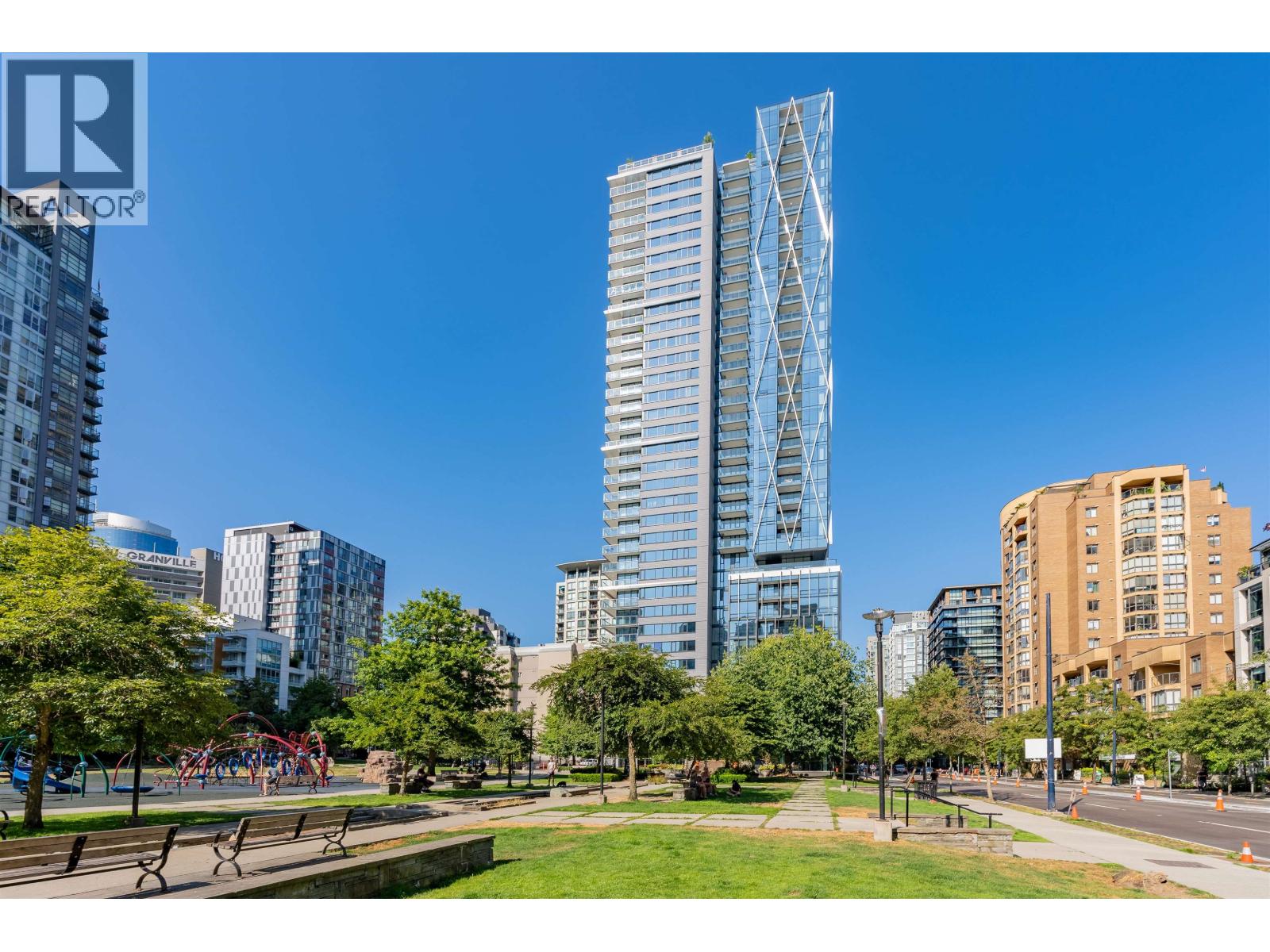 2209 1111 Richards Street, Vancouver, British Columbia  V6B 3E1 - Photo 2 - R3109925