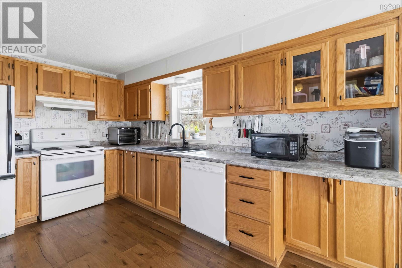 40 Cherry Lane, Bridgewater, Nova Scotia  B4V 3S3 - Photo 13 - 202607227