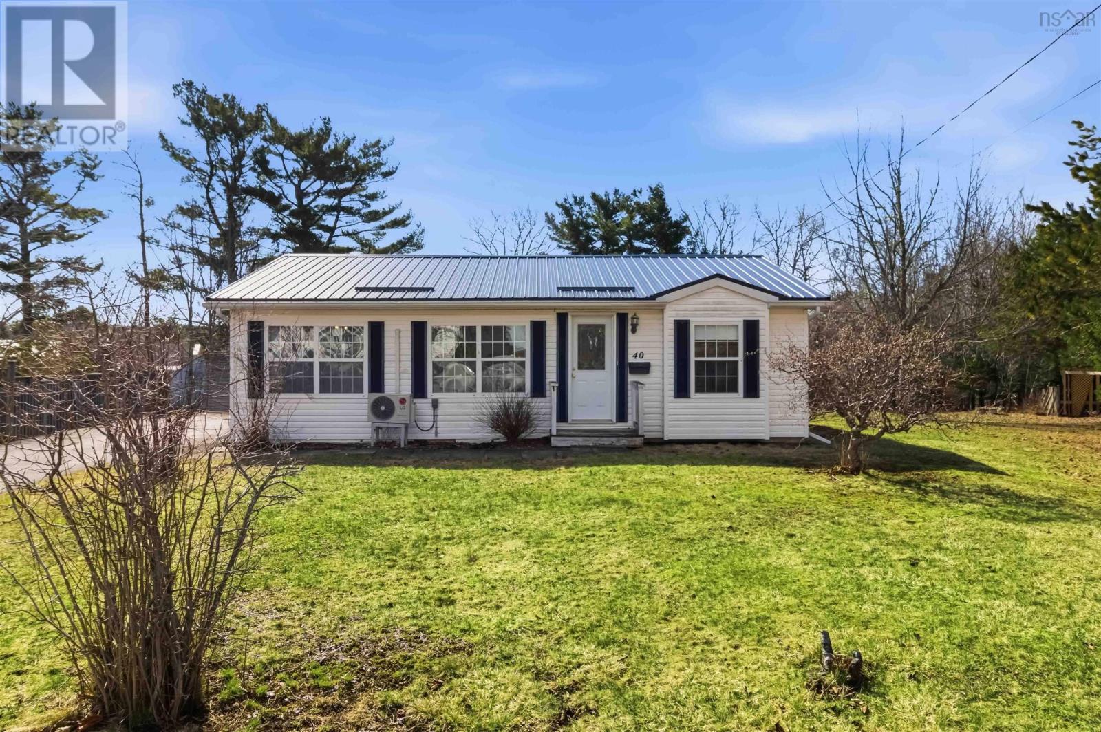 40 Cherry Lane, Bridgewater, Nova Scotia  B4V 3S3 - Photo 2 - 202607227