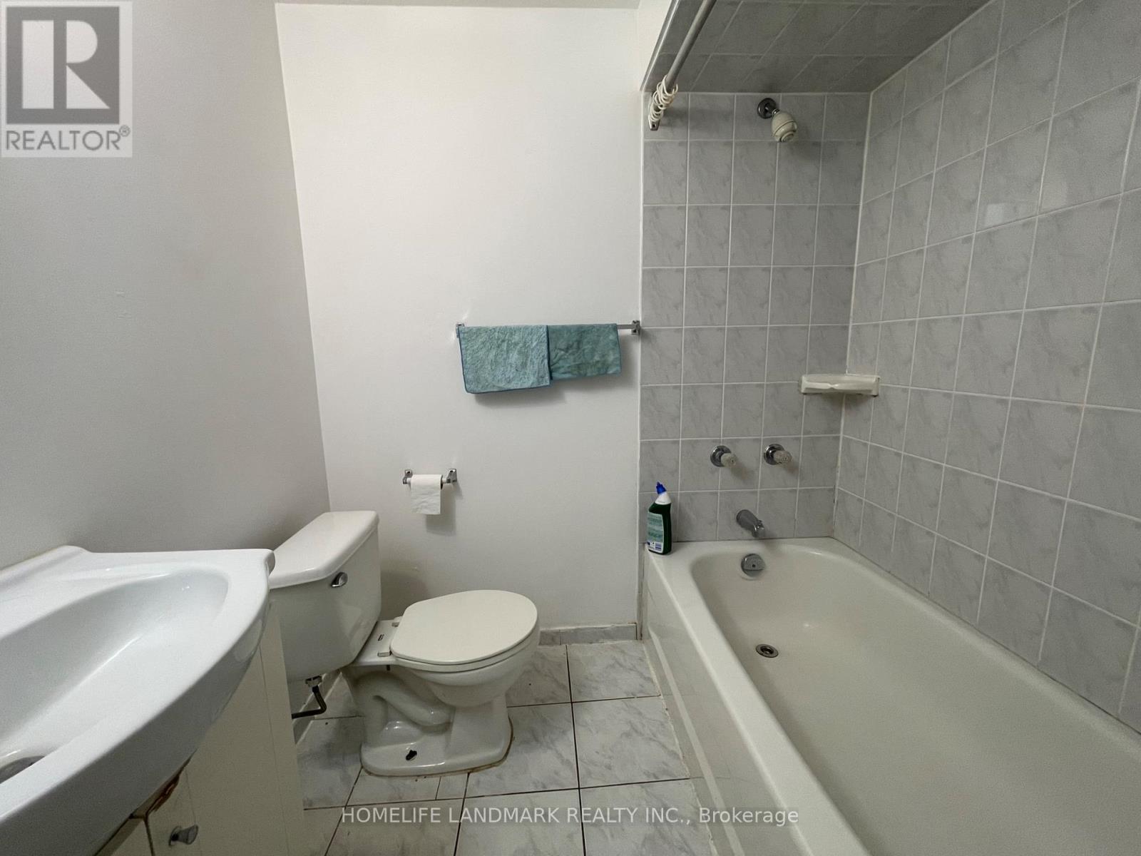 Bsmt - 90 Crittenden Square, Toronto, Ontario  M1B 1V1 - Photo 11 - E12992062