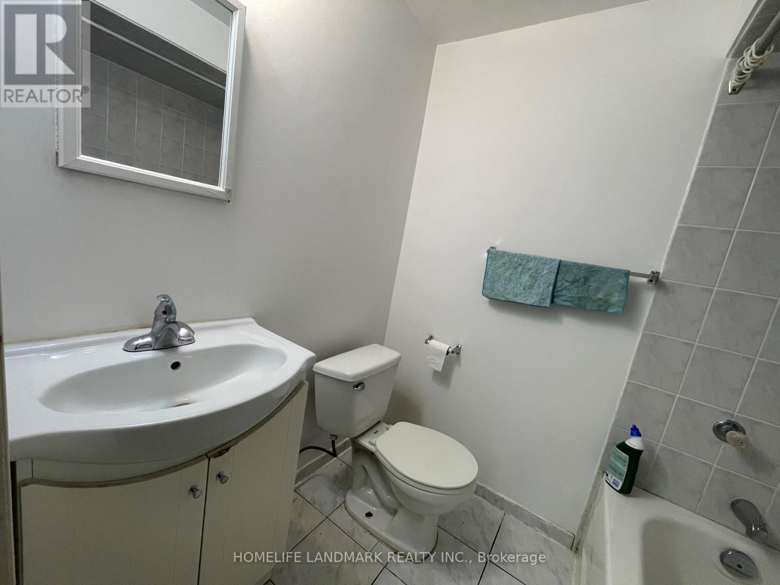 Bsmt - 90 Crittenden Square, Toronto, Ontario  M1B 1V1 - Photo 12 - E12992062