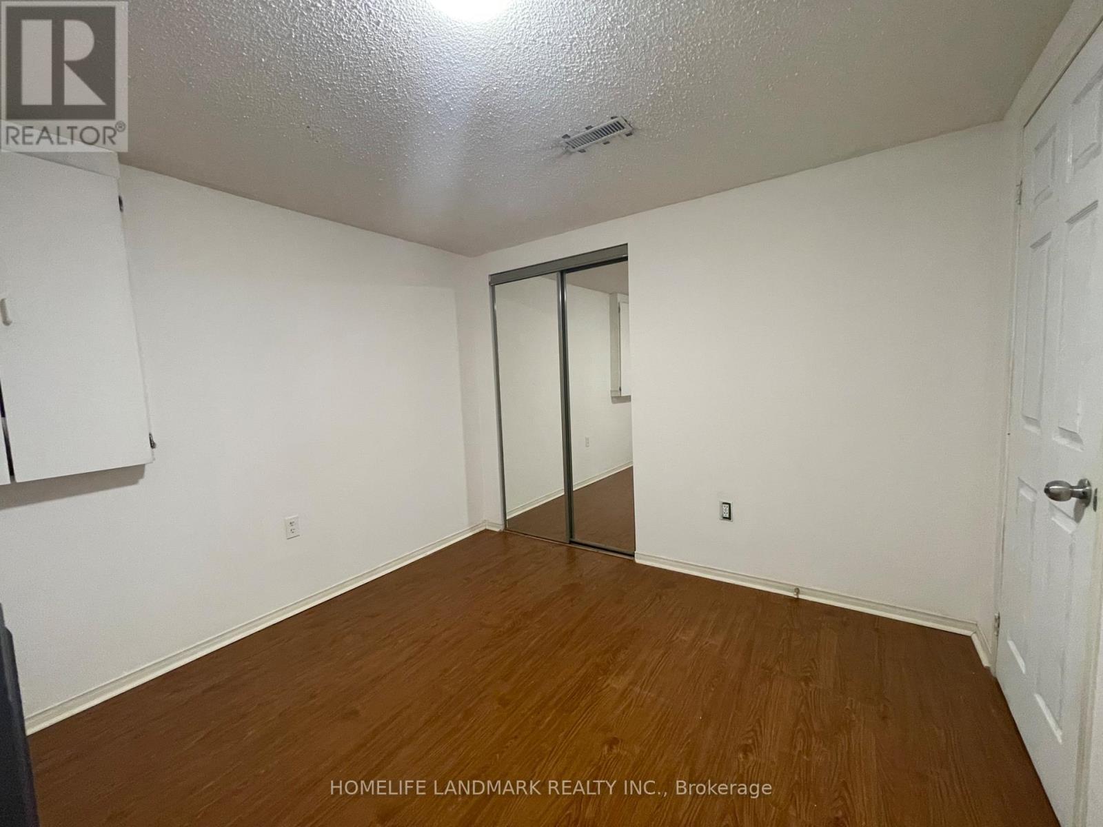 Bsmt - 90 Crittenden Square, Toronto, Ontario  M1B 1V1 - Photo 7 - E12992062