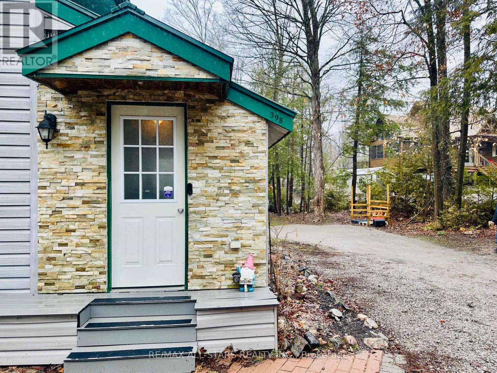 398 Edwina Drive, Trent Lakes, Ontario  K0M 1A0 - Photo 3 - X12862168