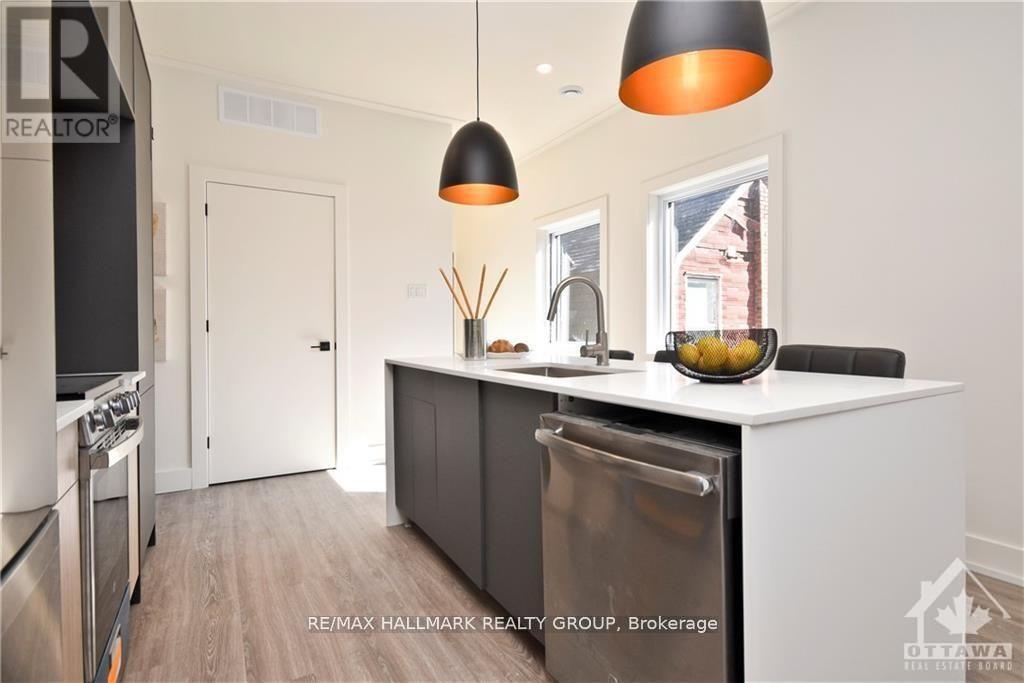 368 Chapel Street, Ottawa, Ontario K1N 7Z6 - Photo 5 - X12876400