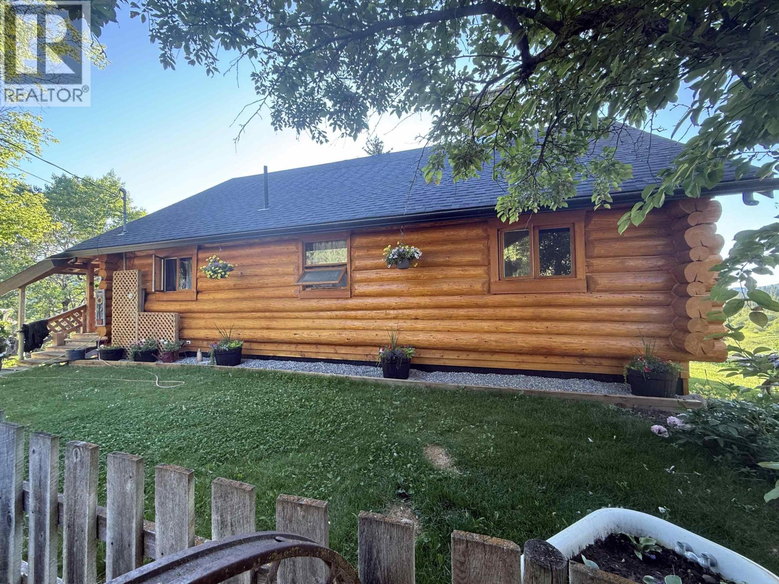 3041 Meldrum Creek Road, Williams Lake, British Columbia  V2G 5M8 - Photo 2 - R3110025