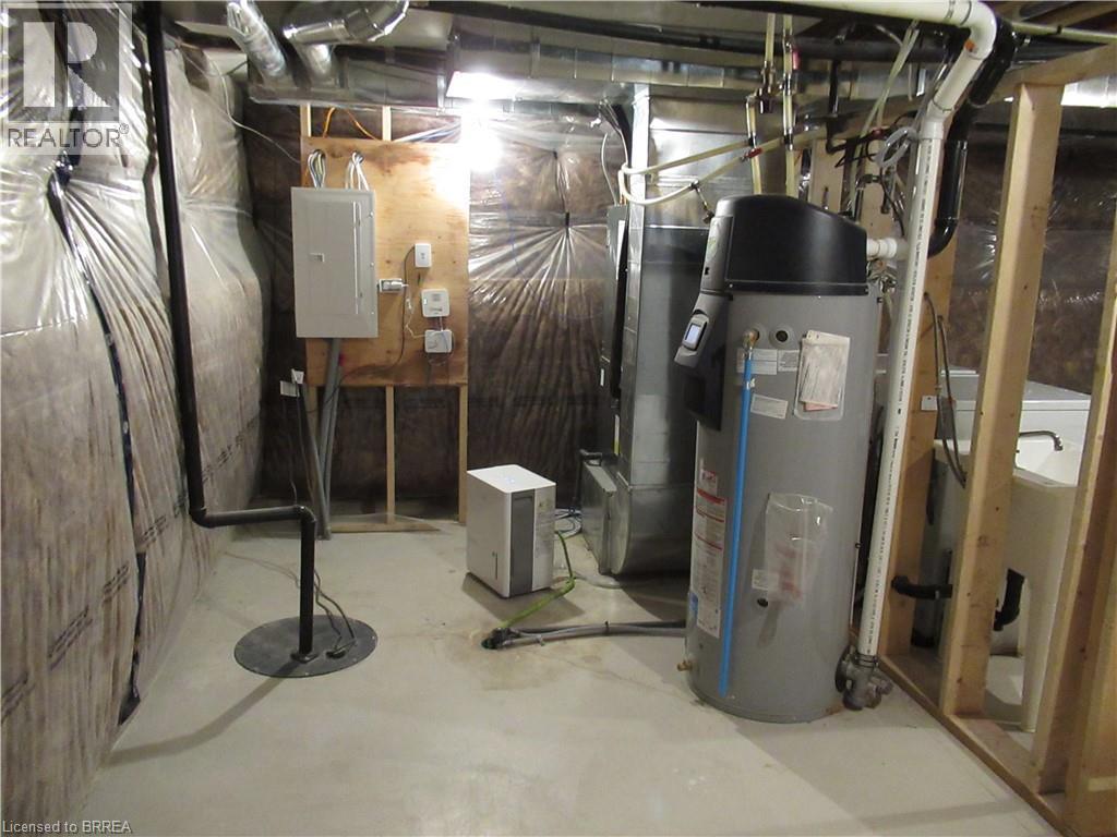 677 Park Road N Unit# 18, Brantford, Ontario  N3R 0C2 - Photo 14 - 40795897