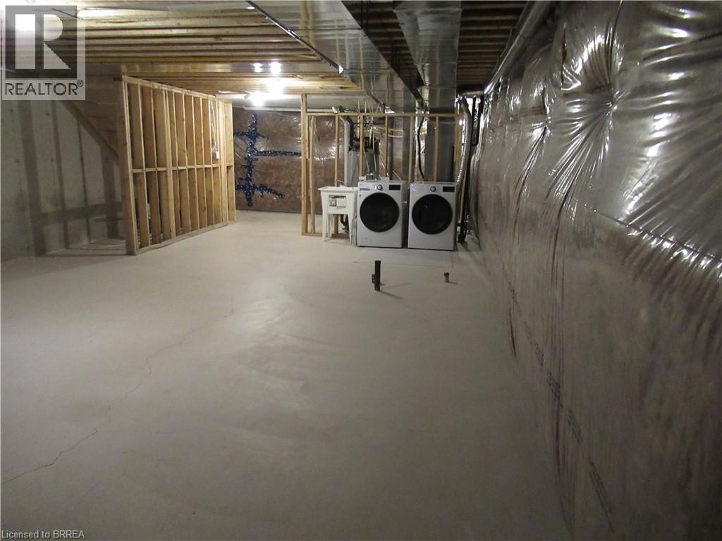 677 Park Road N Unit# 18, Brantford, Ontario  N3R 0C2 - Photo 15 - 40795897