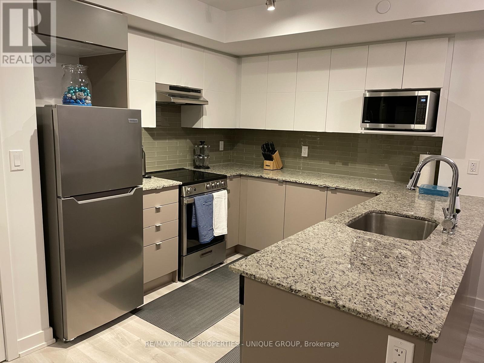 116 Varna Drive, Toronto, Ontario  M6H 0C8 - Photo 3 - C12987652