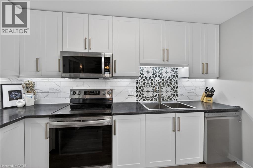 6 Niagara Street Unit# 208, Grimsby, Ontario  L3M 5A4 - Photo 3 - 40811150