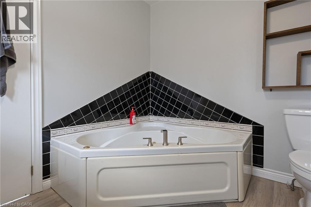 1899 Highway 3, Delhi, Ontario  N4B 2W6 - Photo 17 - 40813829