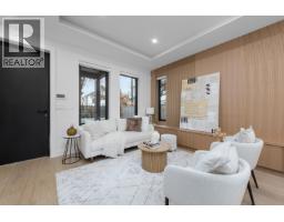 2 4885 MOSS STREET, Vancouver, British Columbia