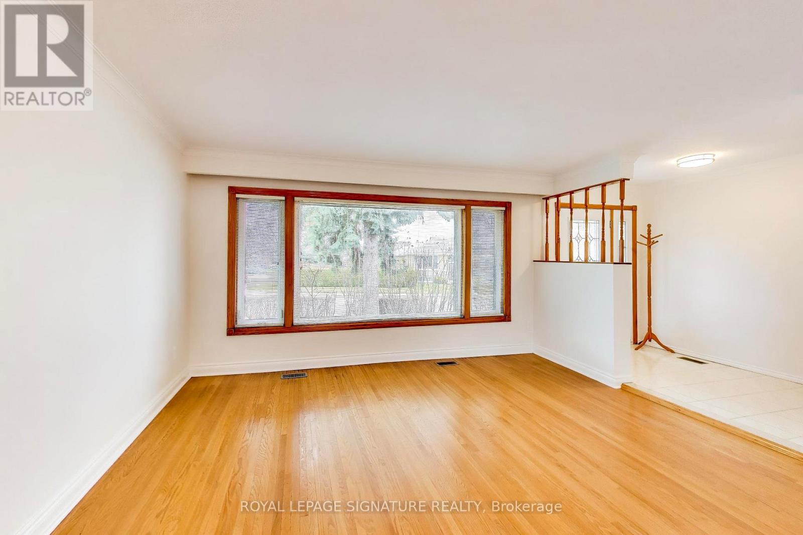 1 Charlemont Crescent, Toronto, Ontario  M1T 1M3 - Photo 4 - E12991798