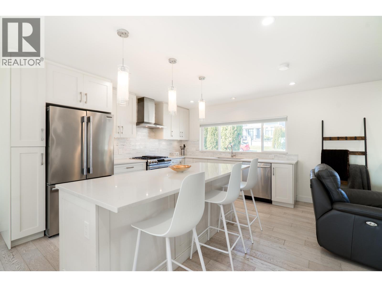 1056 Dansey Avenue, Coquitlam, British Columbia  V3K 3H3 - Photo 10 - R3110399