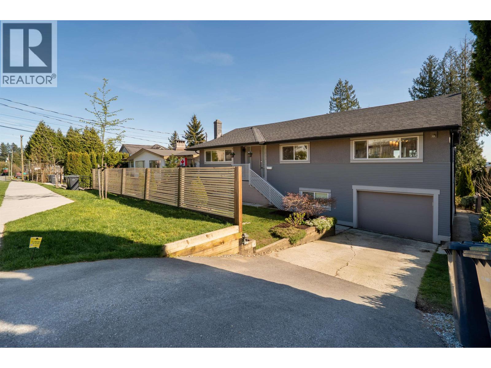 1056 DANSEY AVENUE, Coquitlam, British Columbia