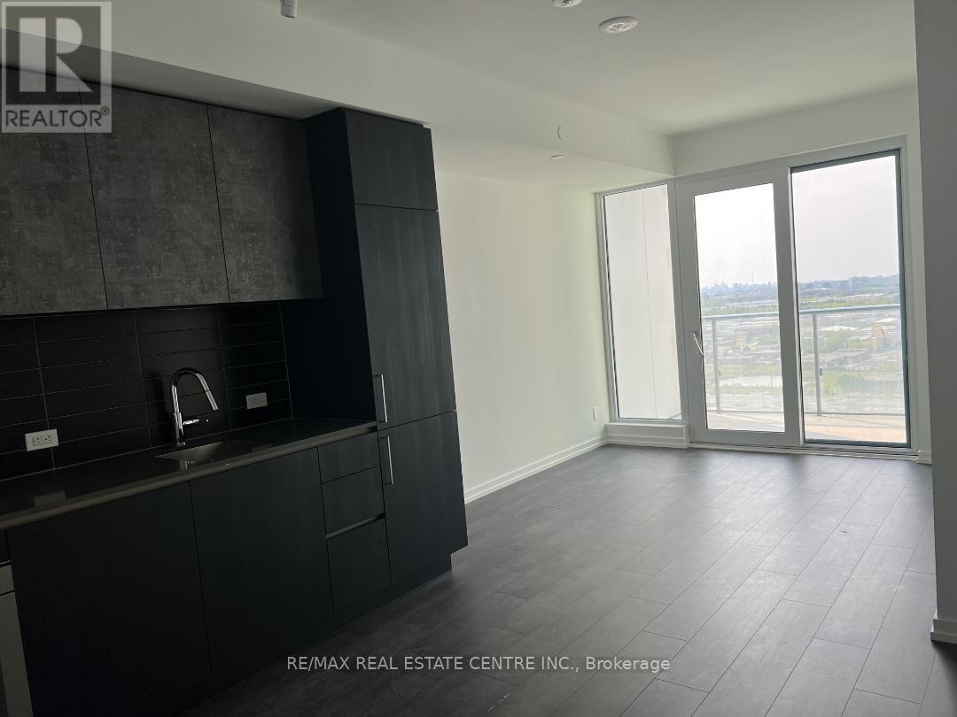 2201 - 7890 Jane Street, Vaughan, Ontario L4K 0K9 - Photo 10 - N12988540