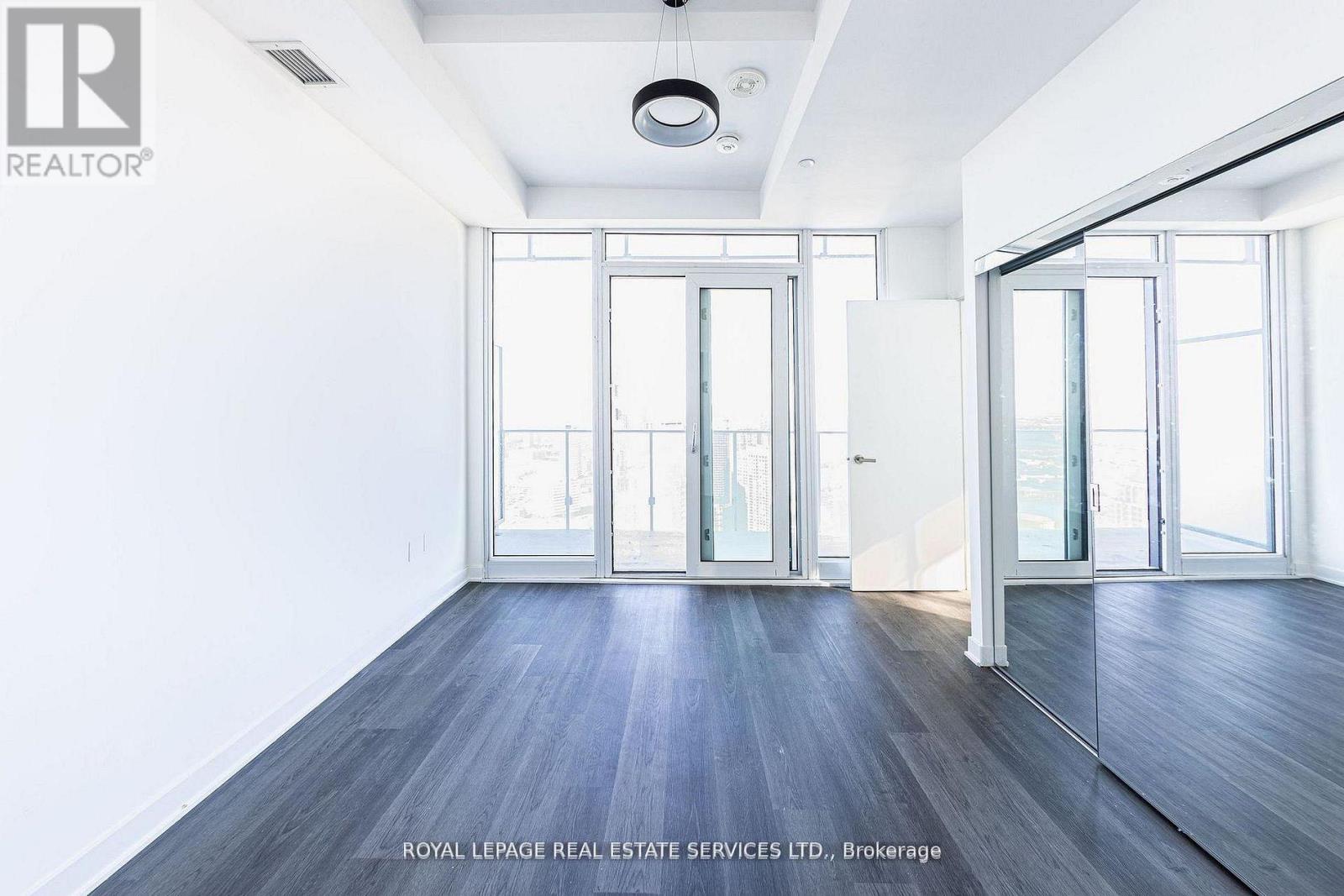 4203 - 3900 Confederation Parkway, Mississauga, Ontario  L5B 0M3 - Photo 24 - W12991988