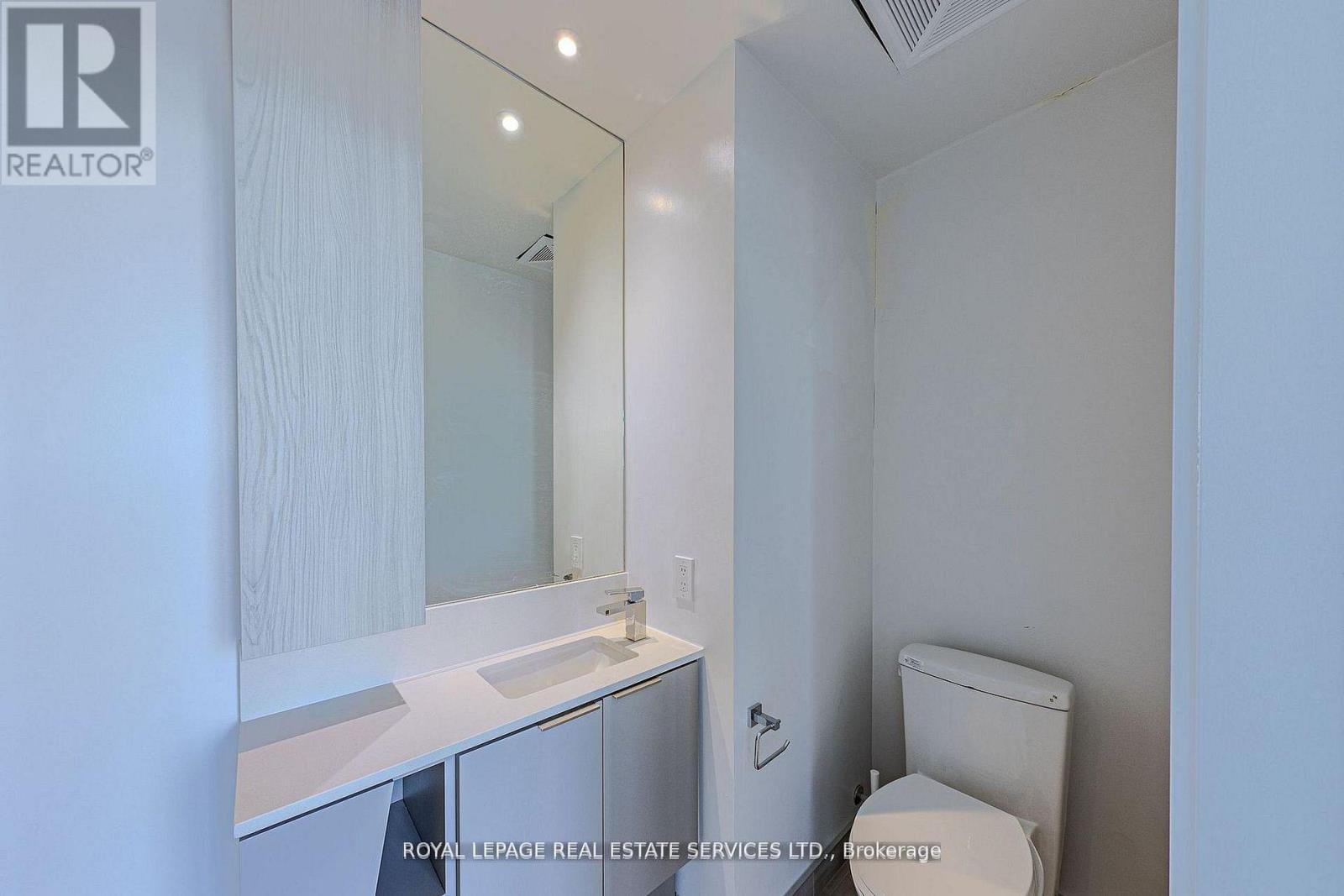 4203 - 3900 Confederation Parkway, Mississauga, Ontario  L5B 0M3 - Photo 26 - W12991988