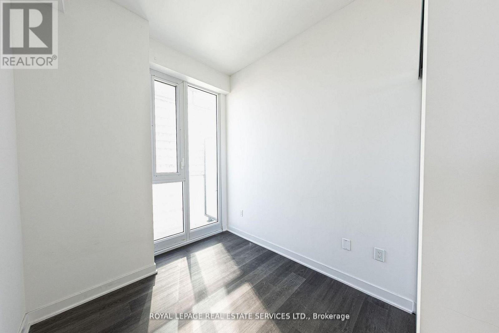 4203 - 3900 Confederation Parkway, Mississauga, Ontario  L5B 0M3 - Photo 35 - W12991988