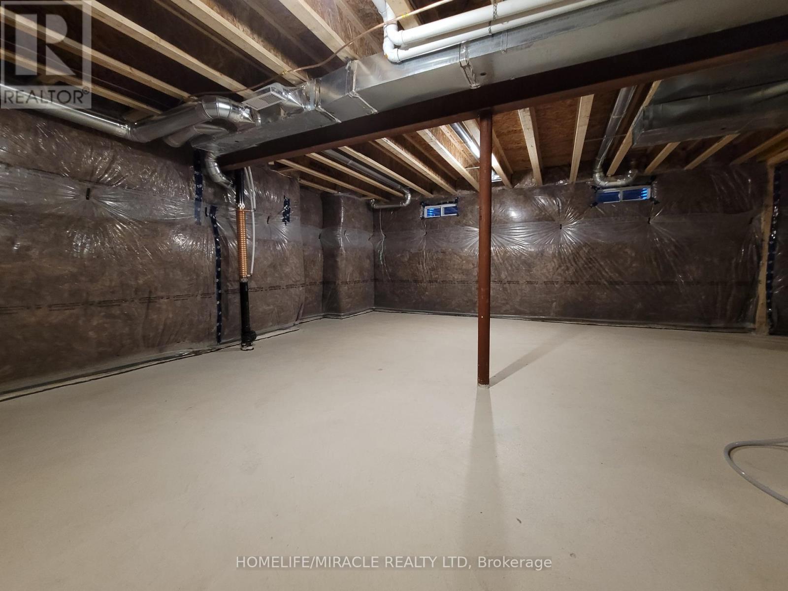 954 Chestnut Heights, Milton, Ontario  L9E 1P8 - Photo 10 - W12992058