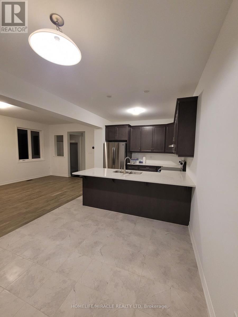 954 Chestnut Heights, Milton, Ontario  L9E 1P8 - Photo 4 - W12992058