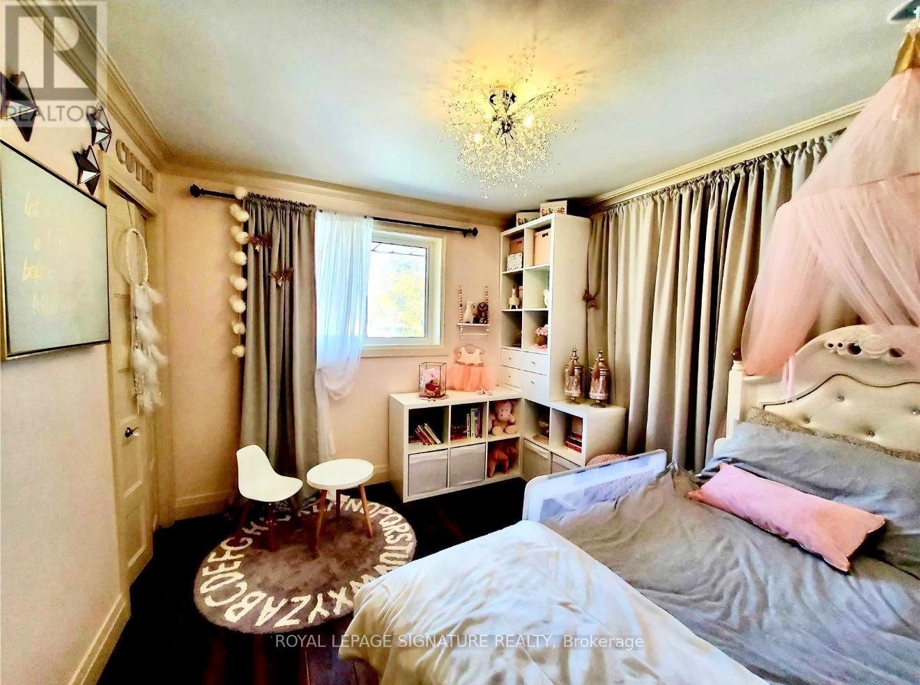 2263 Harcourt Crescent, Mississauga, Ontario  L4Y 1W3 - Photo 23 - W12990034