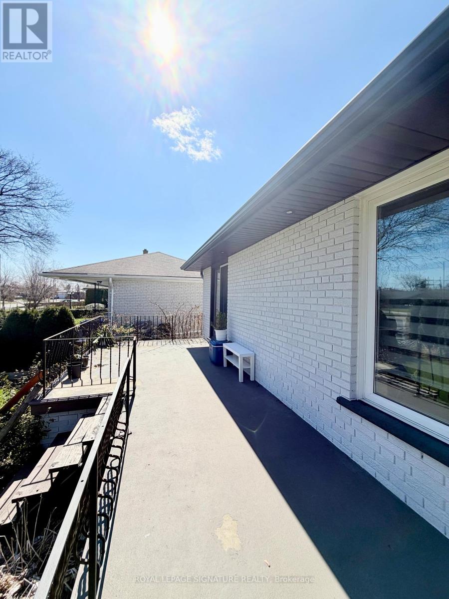 2263 Harcourt Crescent, Mississauga, Ontario  L4Y 1W3 - Photo 47 - W12990034