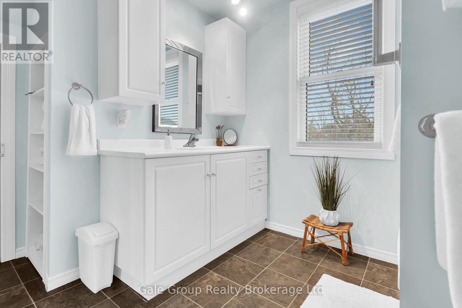 12 Oxford Street E, Blandford-Blenheim, Ontario  N0J 1G0 - Photo 21 - X12992226