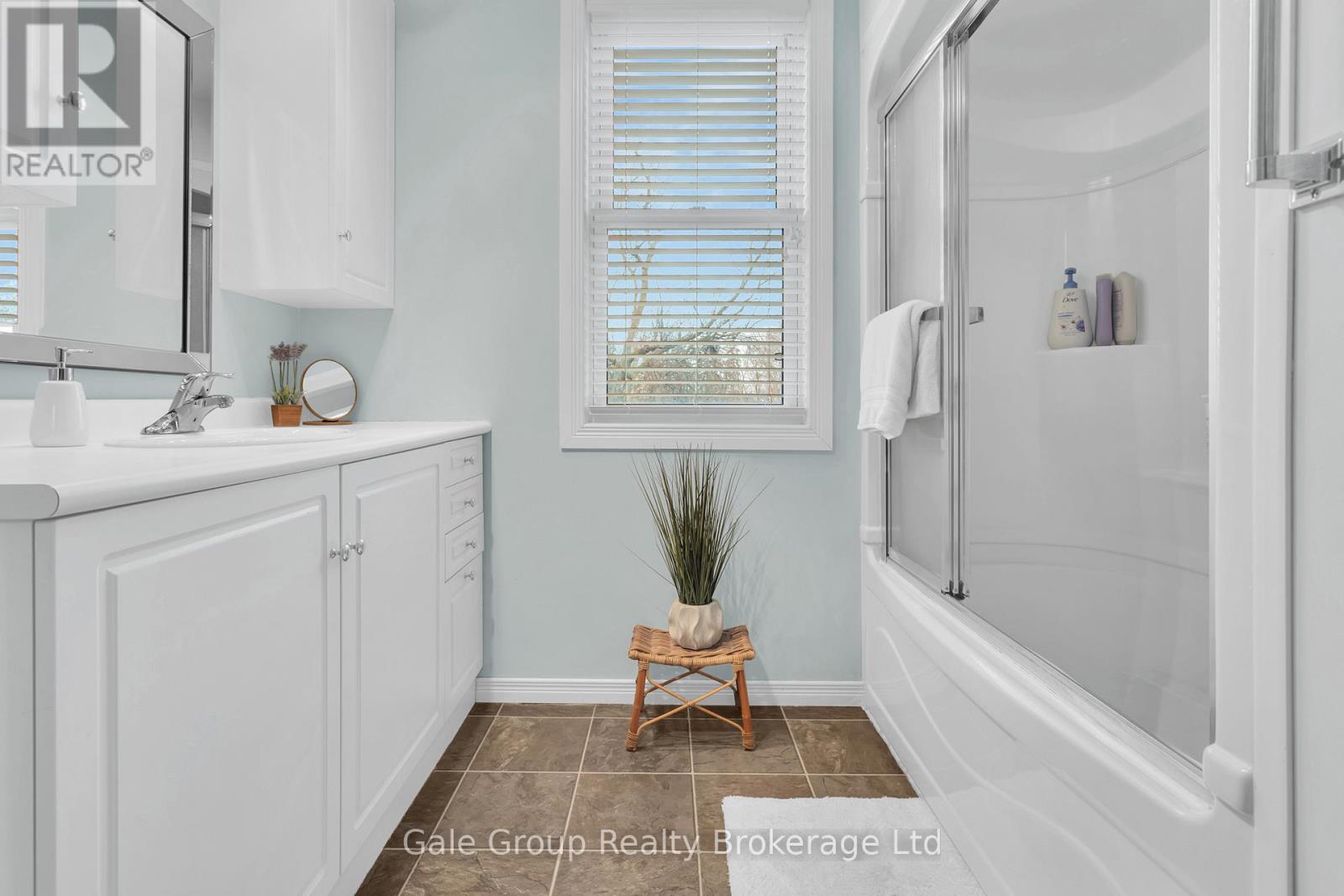 12 Oxford Street E, Blandford-Blenheim, Ontario  N0J 1G0 - Photo 22 - X12992226