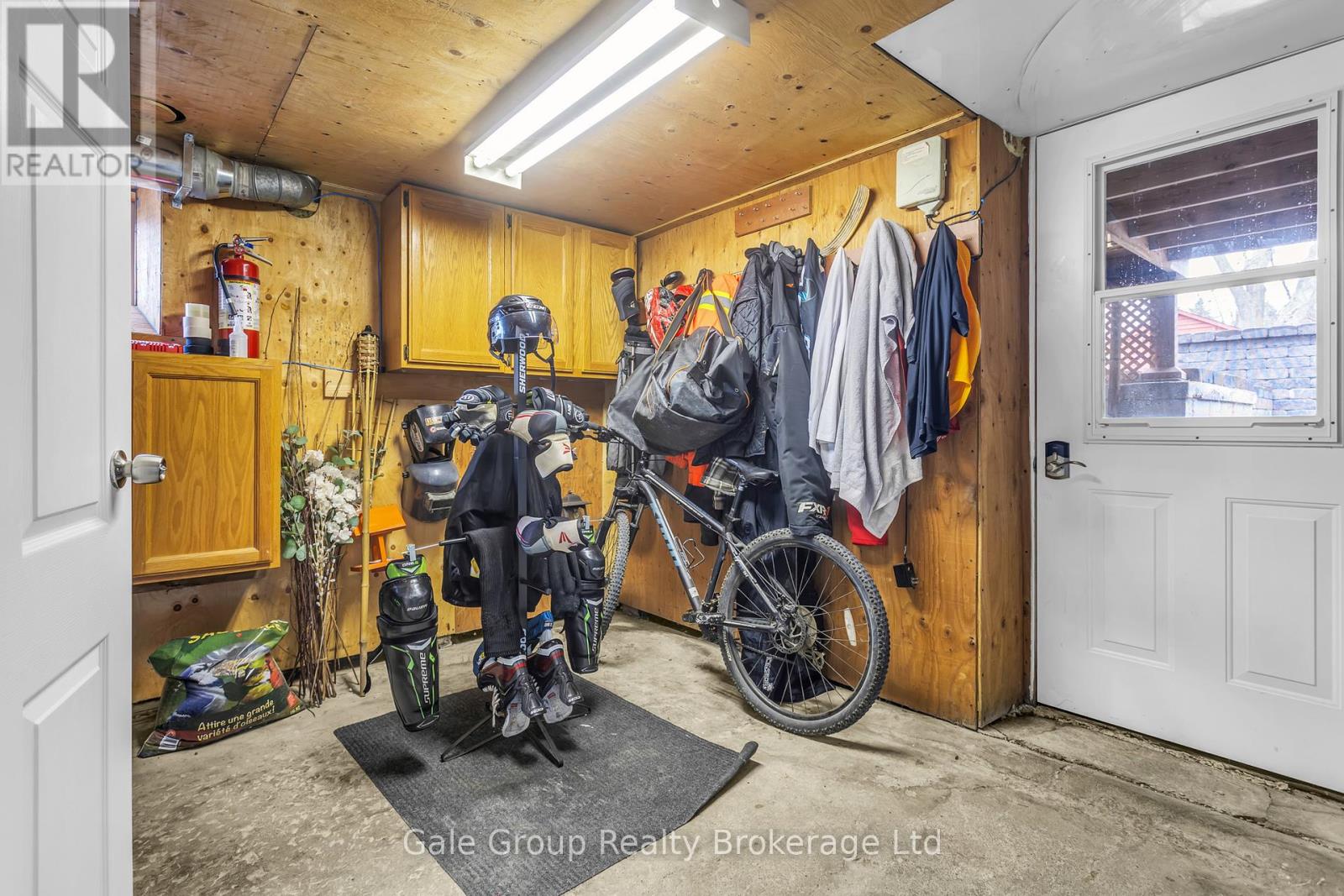 12 Oxford Street E, Blandford-Blenheim, Ontario  N0J 1G0 - Photo 28 - X12992226