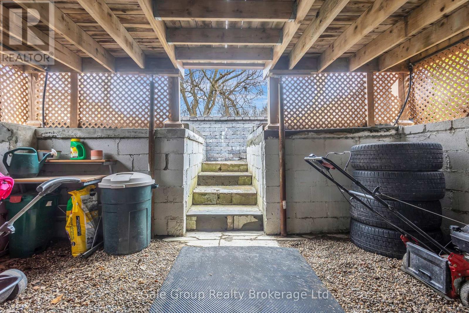 12 Oxford Street E, Blandford-Blenheim, Ontario  N0J 1G0 - Photo 30 - X12992226