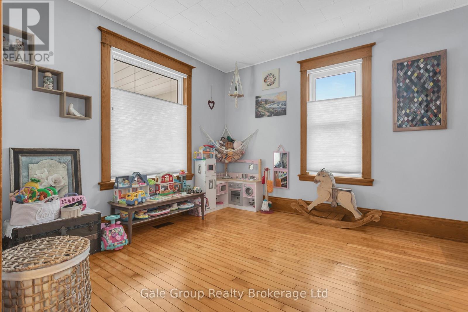 12 Oxford Street E, Blandford-Blenheim, Ontario  N0J 1G0 - Photo 5 - X12992226