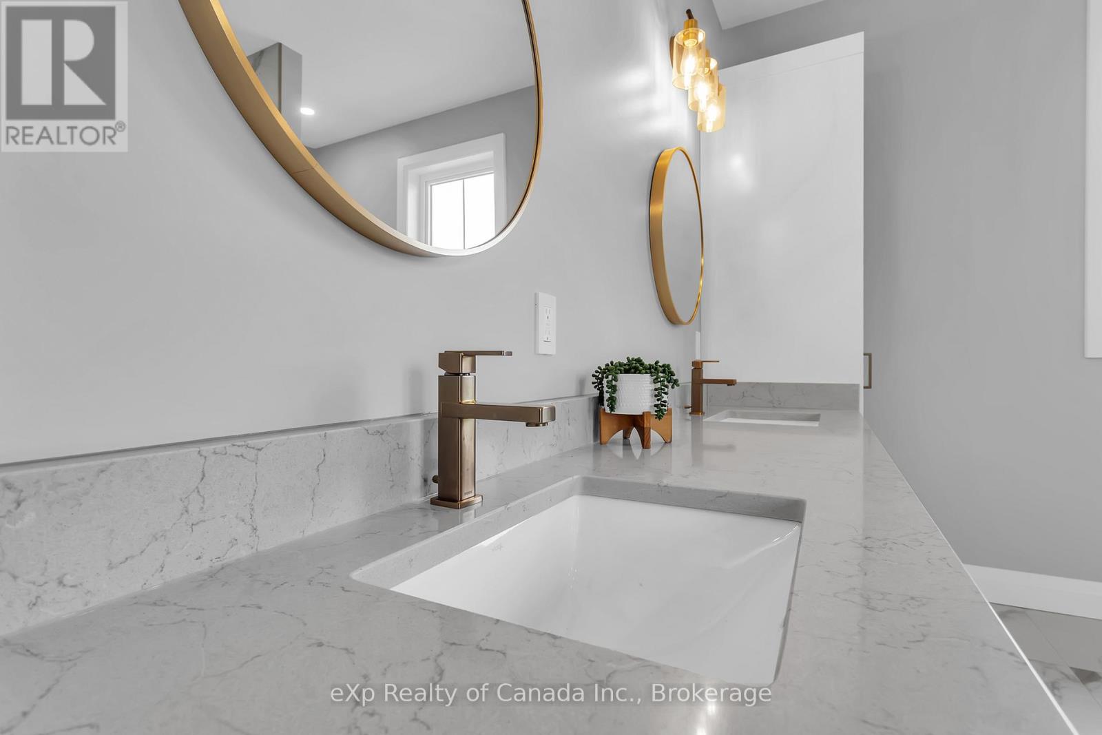 65 Meadowlands Drive, Norwich, Ontario  N0J 1R0 - Photo 38 - X12992330